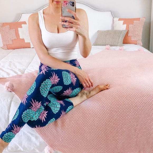 Navy Colorful Pineapple Leggings - Picture 3 of 6